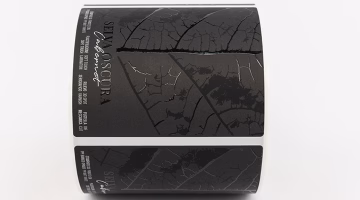 Etichette vino per cantine giovani: farsi notare senza improvvisare