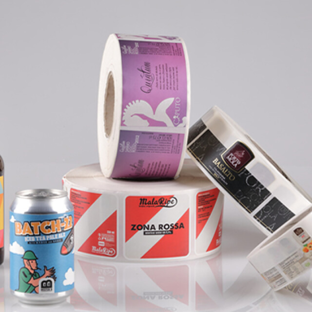 Etichette adesive e brand identity: come personalizzarle