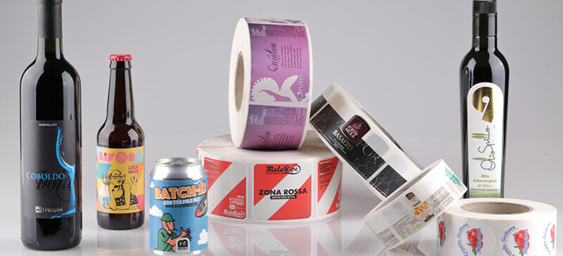 Etichette adesive e brand identity: come personalizzarle