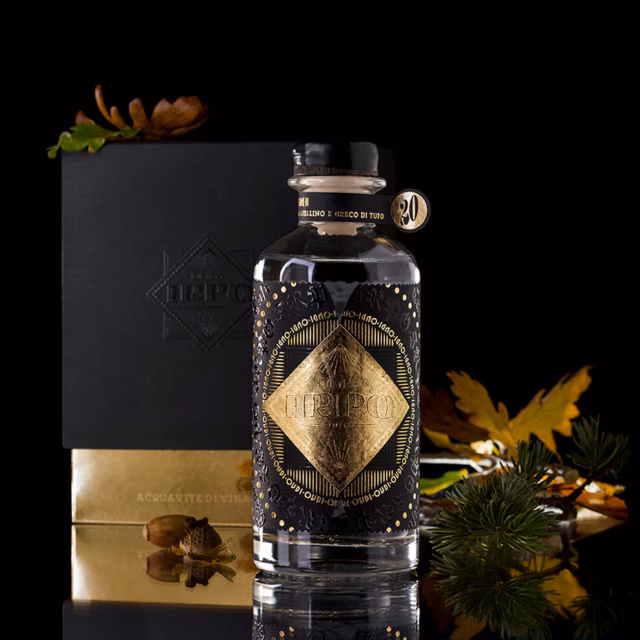 Etiqueta ganadora: IRPO Aguardiente de orujo